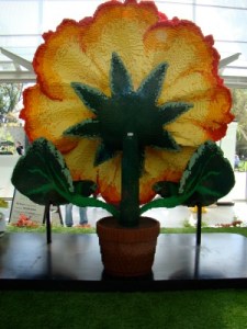 Back of the lego version of the 'Begonia of the Year'.